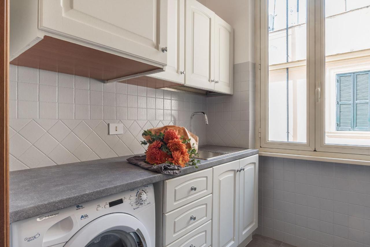 Lively Roma Trastevere Renovated Apartment - FromhometoРим Екстериор снимка